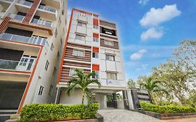 Townhouse Financial District Gachibowli Formerly Srinika Inn